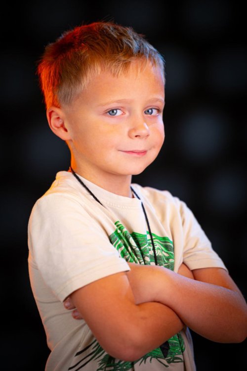 Никола Любенов